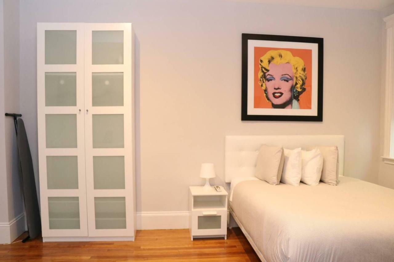 A Stylish Stay W/ A Queen Bed, Heated Floors.. #15 Brookline Exteriér fotografie